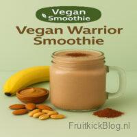 Vegan Warrior Smoothie 4 Glas met een Vegan Warrior Smoothie, omringd door bananen en amandelen, tegen een bruine achtergrond.
