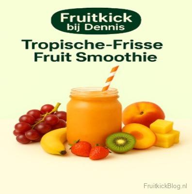 Tropische frisse fruit smoothie 1 Heerlijke tropische fruit smoothie in een glas met een rietje