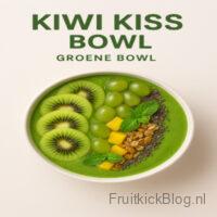 Kiwi Kiss Bowl - Groene Bowl 6 Kiwi Kiss Bowl met frisse kiwi en fruit – gezonde groene smoothie bowl.