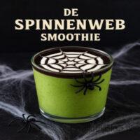 De Spinnenweb Smoothie - Halloween 3 De Spinnenweb Smoothie – spannende Halloween smoothie met zwarte bes en kiwi voor een spooky effect."