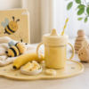 De Baby Bee Smoothie is een zonnige, zachte smoothie met banaan en mango. Perfect afgestemd op baby’s en peuters: mild, romig