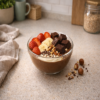 Brownie Bliss Bowl met romige chocolade en gezonde toppings, ideaal dessert recept.