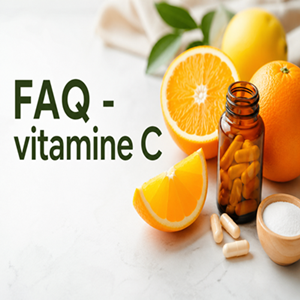 Afbeelding van sinaasappels en vitamine C supplementen met tekst FAQ - Vitamine C